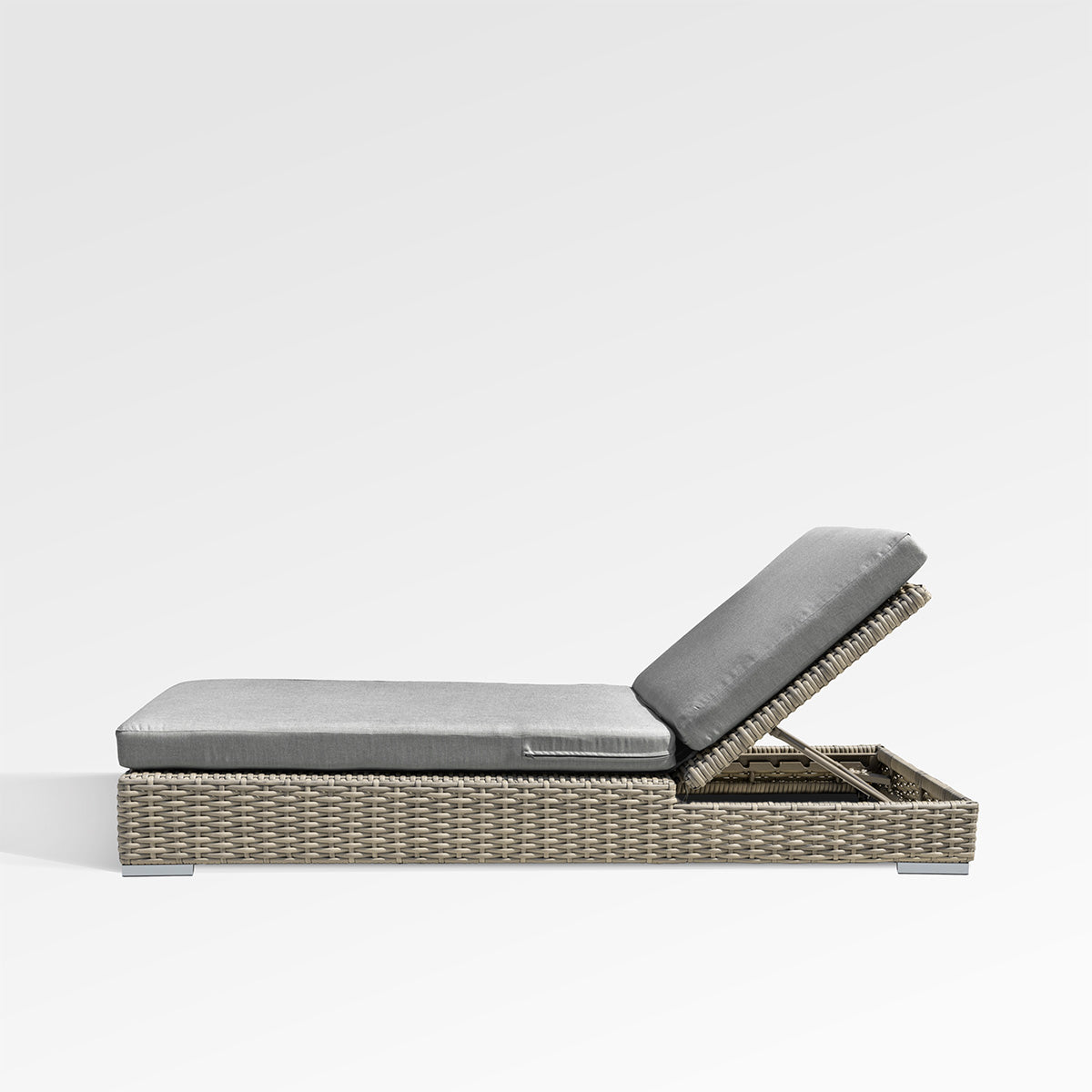 Tulip Chaise Lounge w/ Sunbrella® Cushion - Enclover