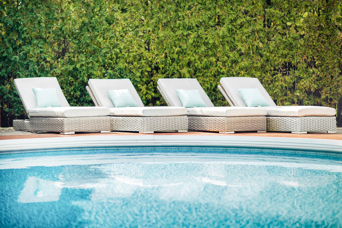 Chairs & Chaises